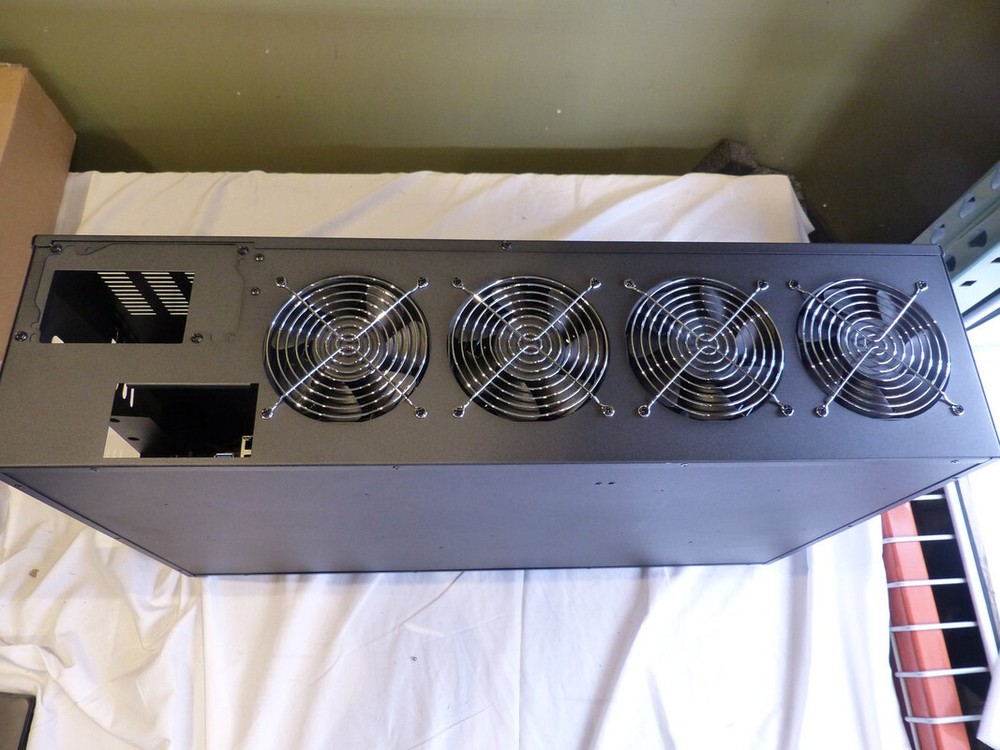 ETHEREUM MC03 BAREBONE MINING RIG CASE 8 GPU SLOTS MINING FRAME DL-CASE-MC03