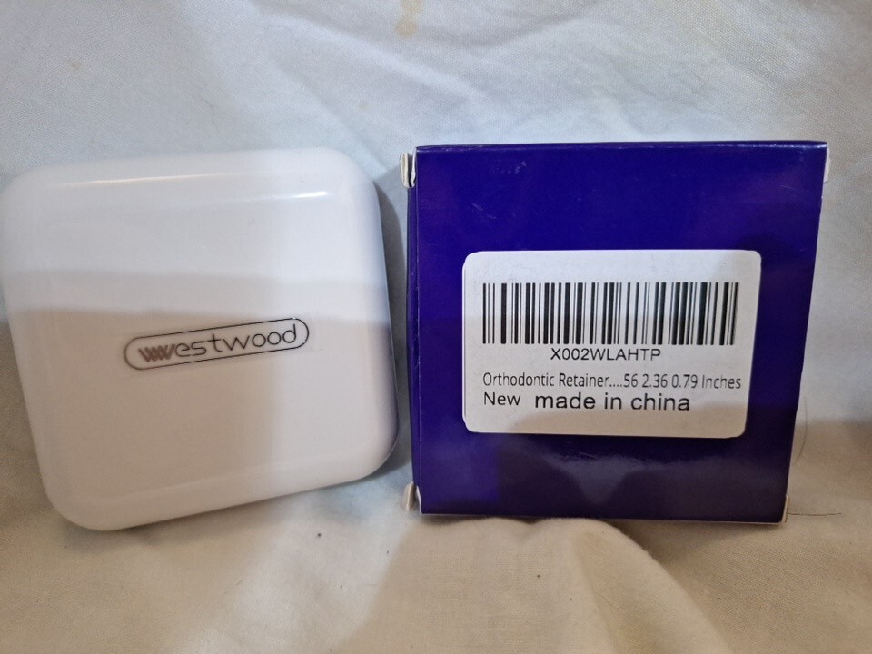 Orthodontic Retainer Case Hard Plastic With Seal And Mirror Inside