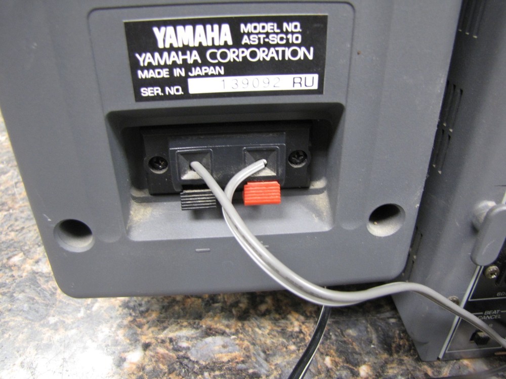 Yamaha AST-C10 Compact Component System AM/FM CD Dual Cassette Speakers -Powers