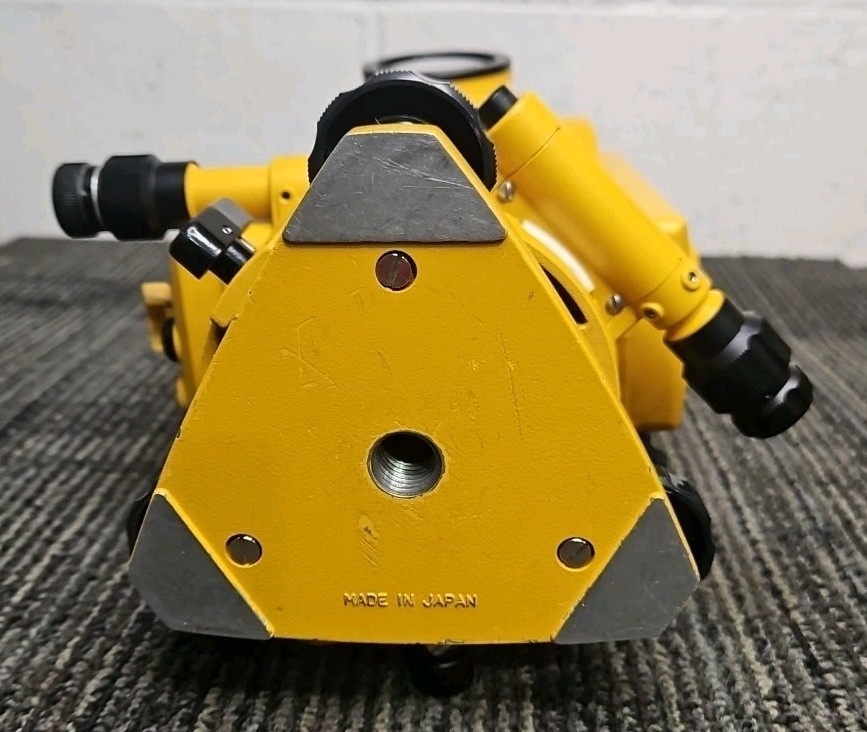 Topcon GTS-3B Total Station + Case - READ