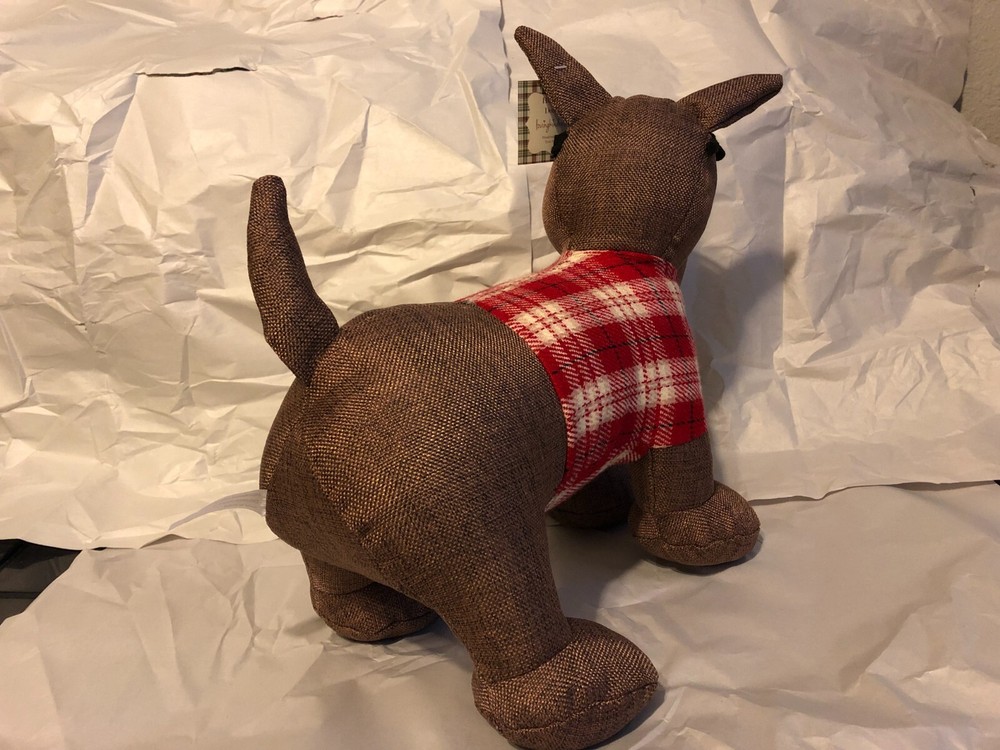 Brown Dog Decor