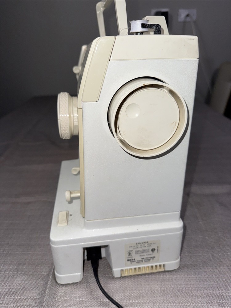 Singer LCD Model 9334 Sewing Machine