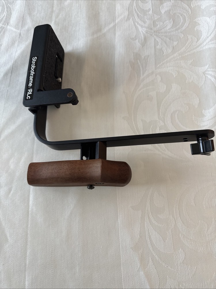 STROBOFRAME RL/C Camera Flash Bracket Designed For 35mm & 645 Cameras