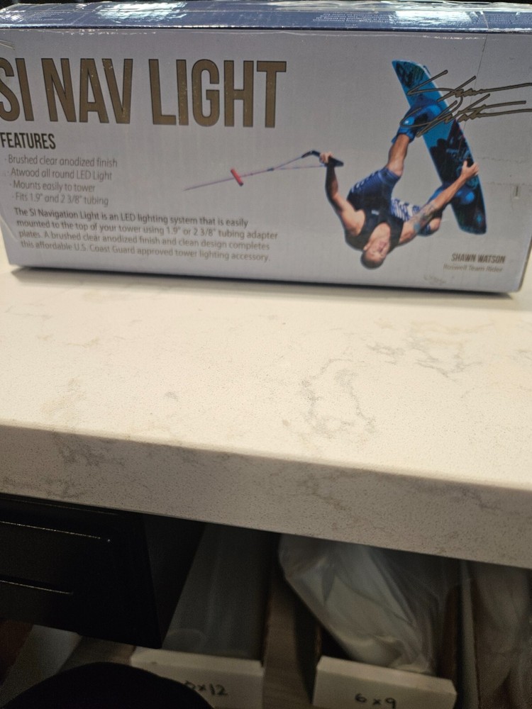 C910-0018, Roswell SI Nav Light