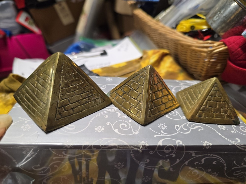 Vintage Set Of 3 Stackable Brass Egyptian Pyramids T90