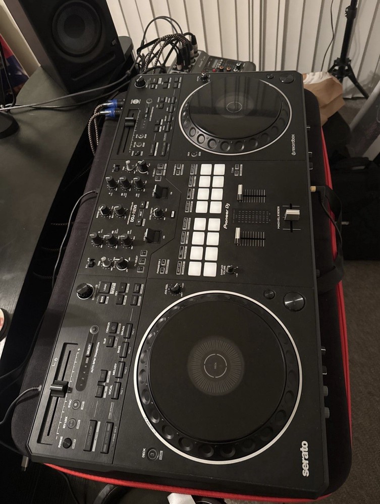 Pioneer DDJ-REV5 Scratch-Style 2-Channel Performance DJ Controller