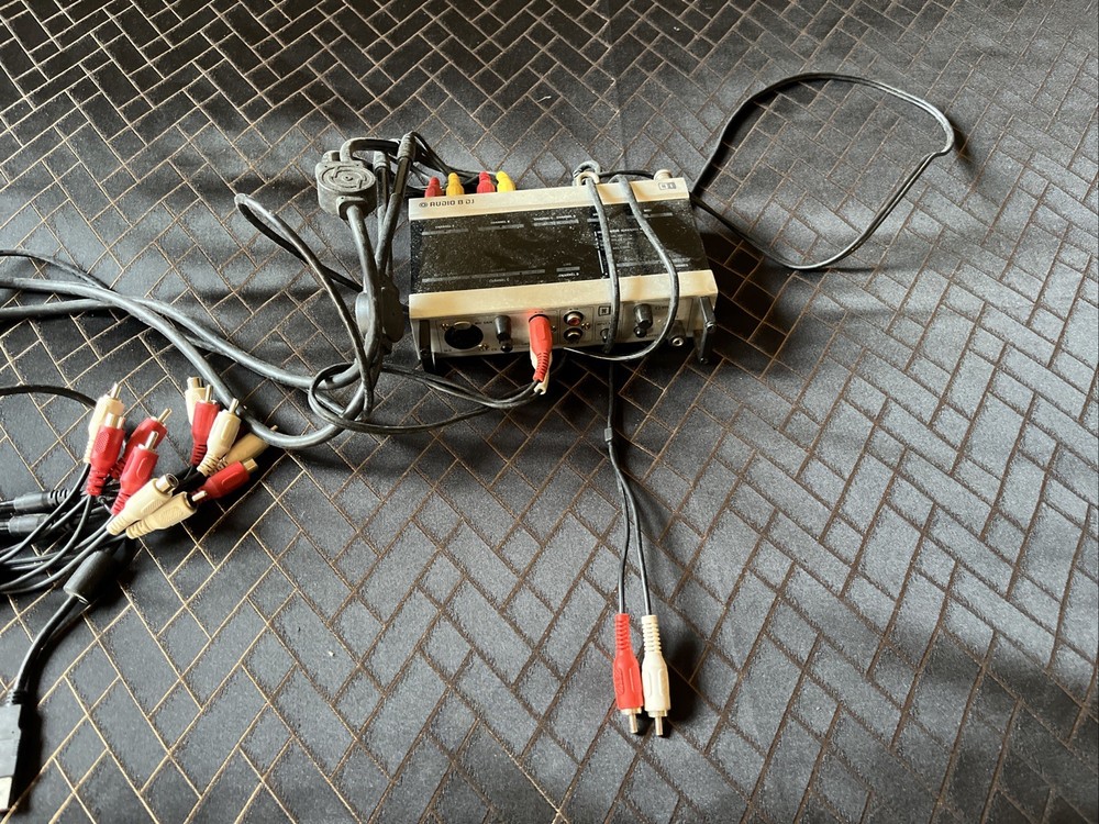 Native Instruments Audio 8 DJ 2009