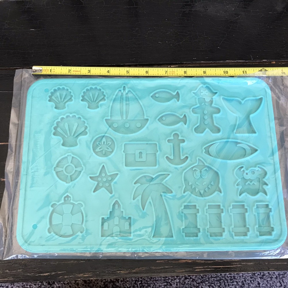 Pampered Chef Summer Silicone Cookie Candy Baking Mold Sea Ship Shell