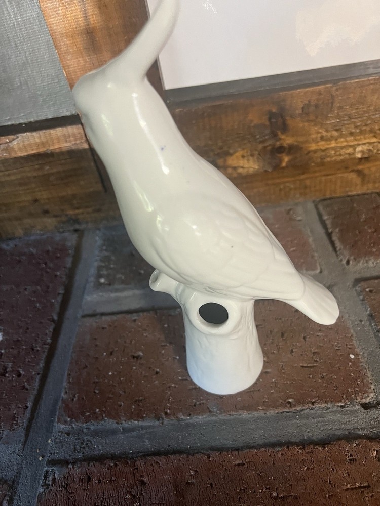 White Porcelin Bird Vace Parrot