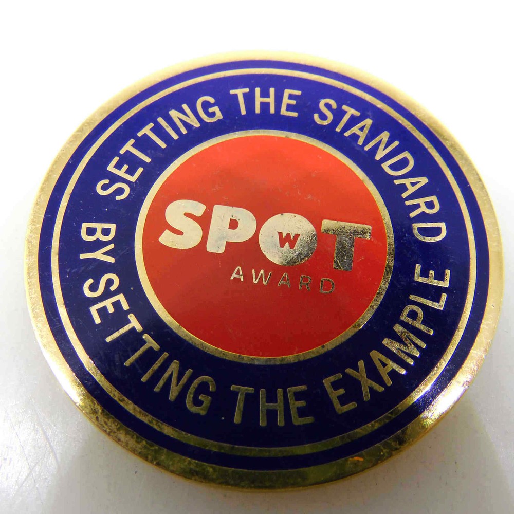 SETTING THE STANDARD WALDEN CHALLENGE COIN