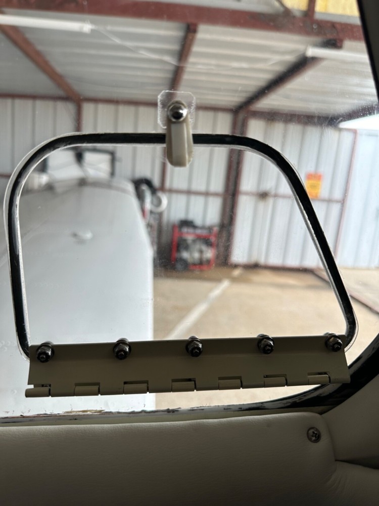 Piper Airplane Window / Vent Latch PA28