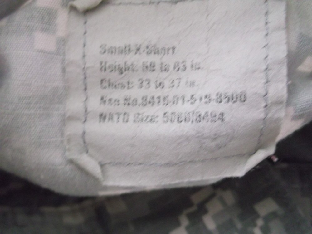 US MILITARY ARMY ACU TOP COAT SIZE SMALL-X SHORT