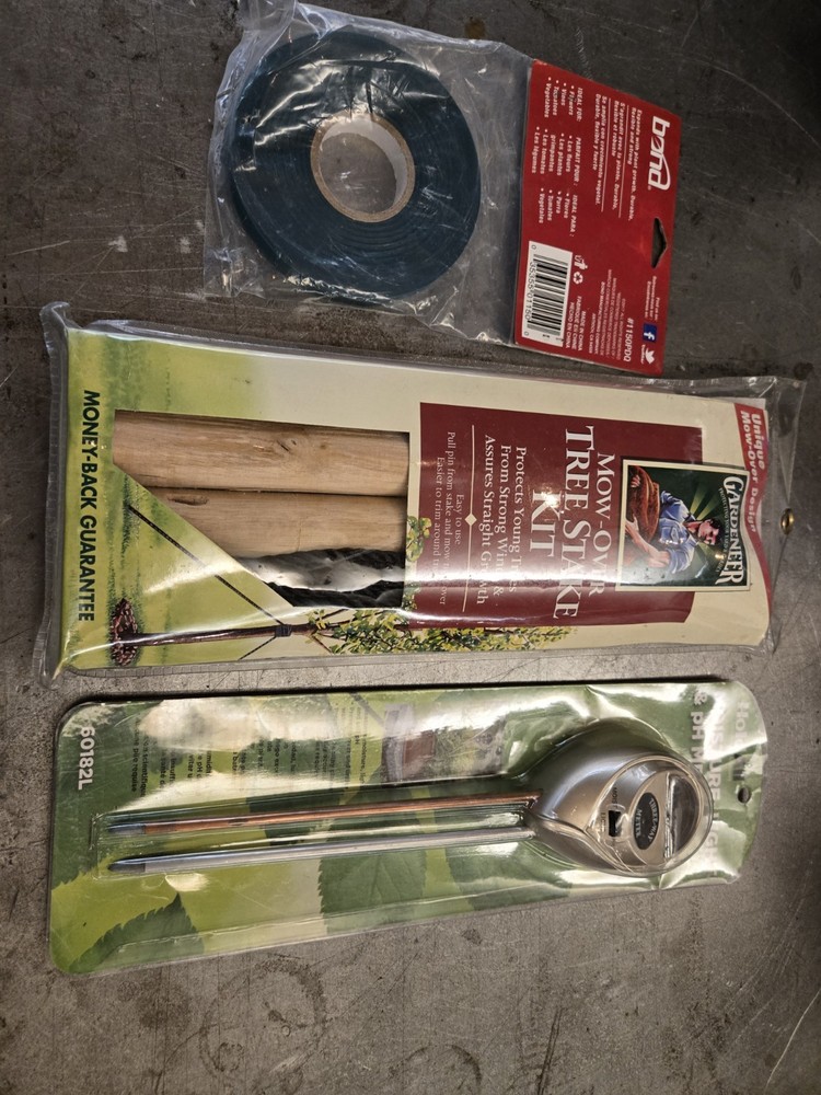 Tree Stake Kit & Three Way Meter Moisture, Light & Ph Meter!!!