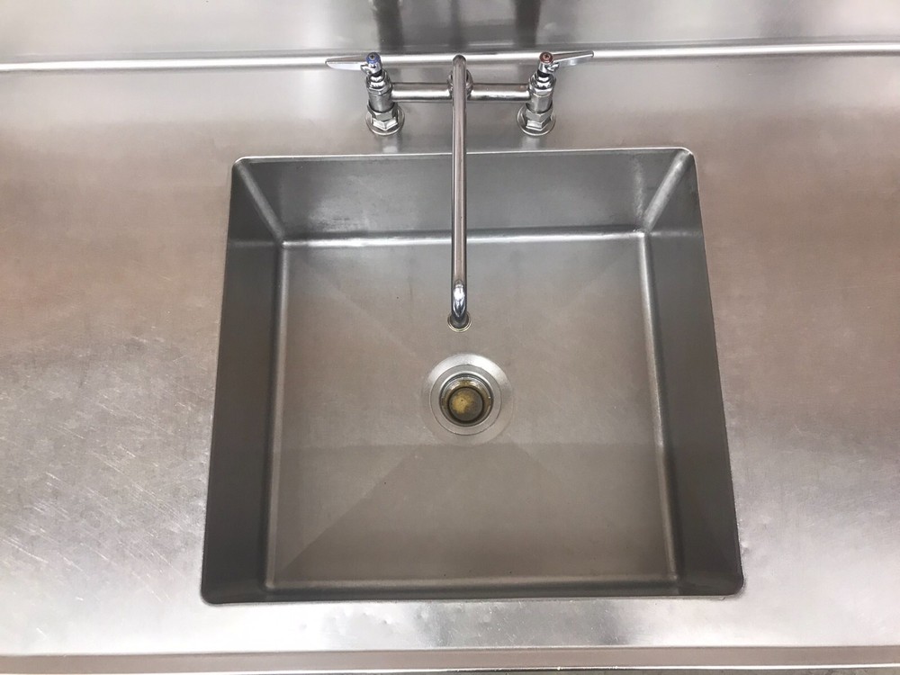 60" Single Compartment Sink Table, Quick Drain Release, Open Base drip edge top