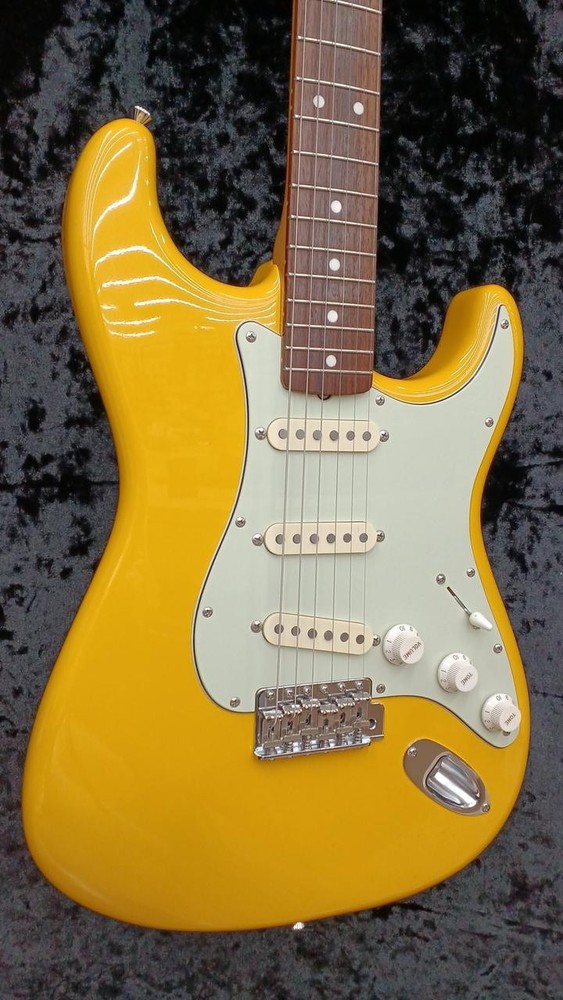 BACCHUS BST-64V Electric Guitar