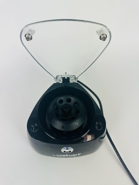 Cole-Pramer 8500 Stuart Microcentrifuge