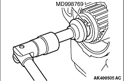MD998769 Crankshaft Rotation Tool