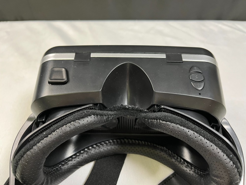 Pansonite Black 3D Glasses Virtual Reality Headset With Remote Controller