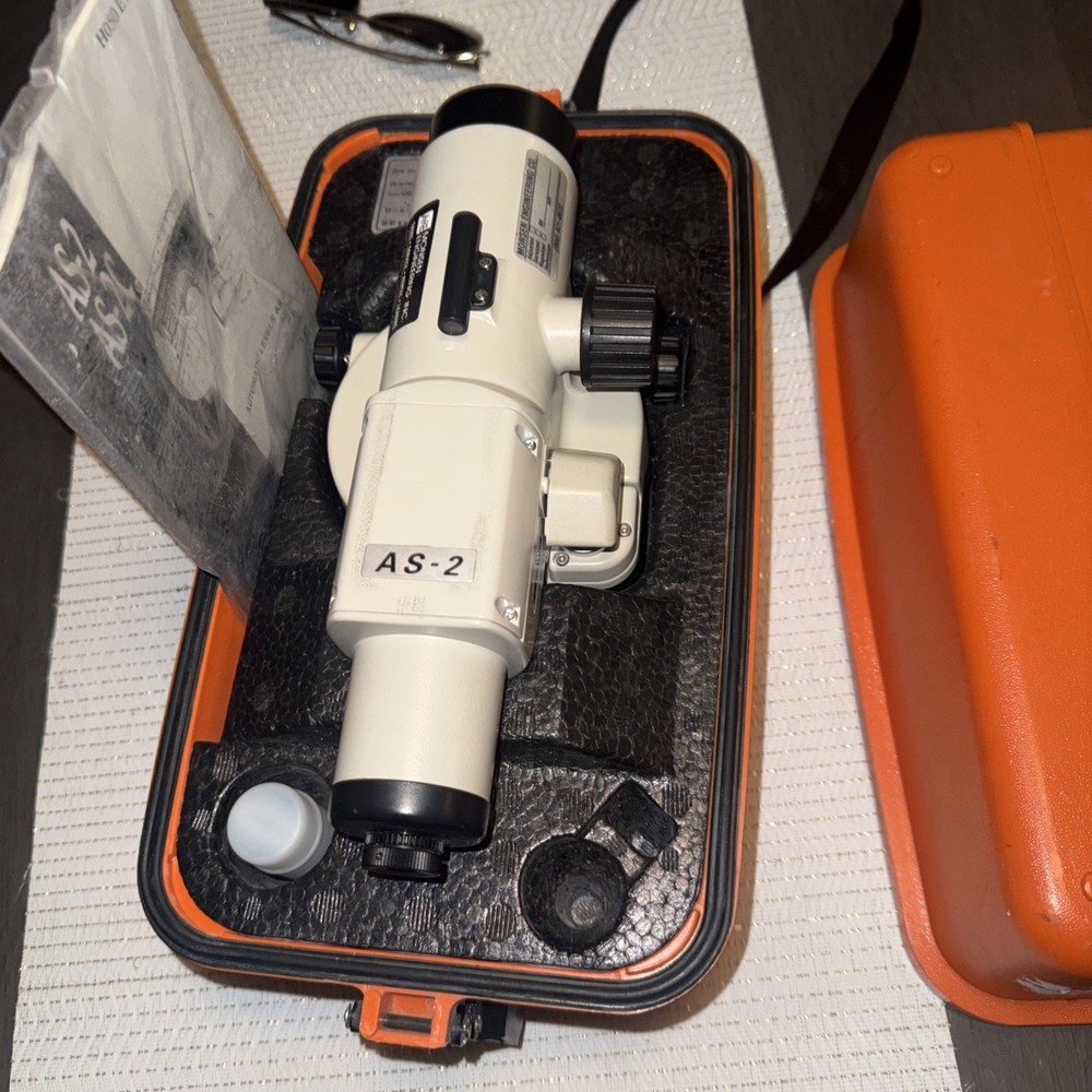 Nikon AS2.(34x) Automatic level W/ Case & Manual