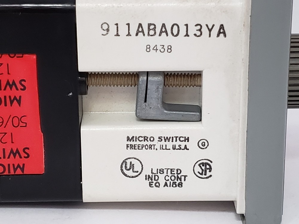 HONEYWELL 911ABA013YA MICRO SWITCH 120V 50/60CY NNB