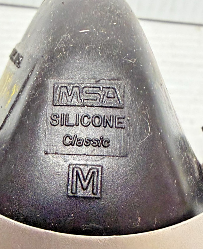 MSA 7-201-1 Comfo Classic Silver Half Mask Respirator Size Medium