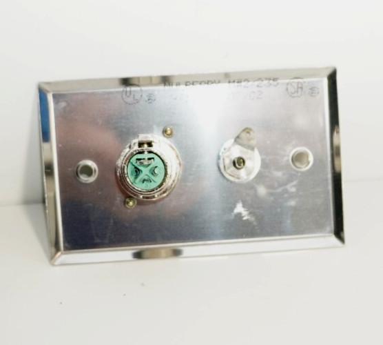 Single gang XLR and 3.5mm jack wallplate