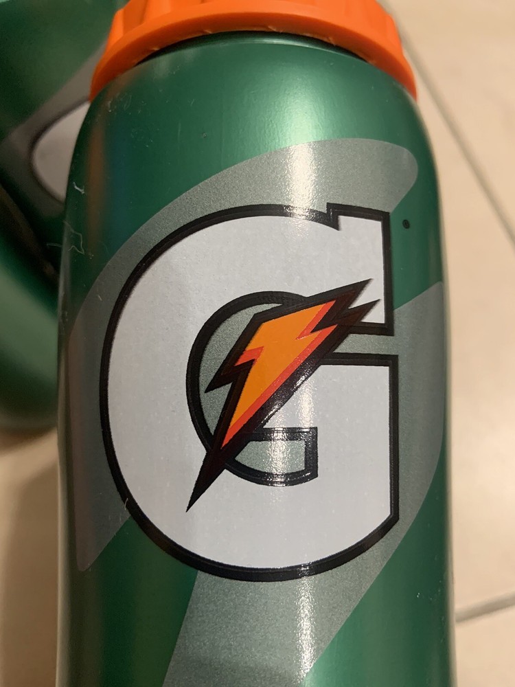 GATORADE Squeeze Water Bottle 32 OZ (6 Pack)