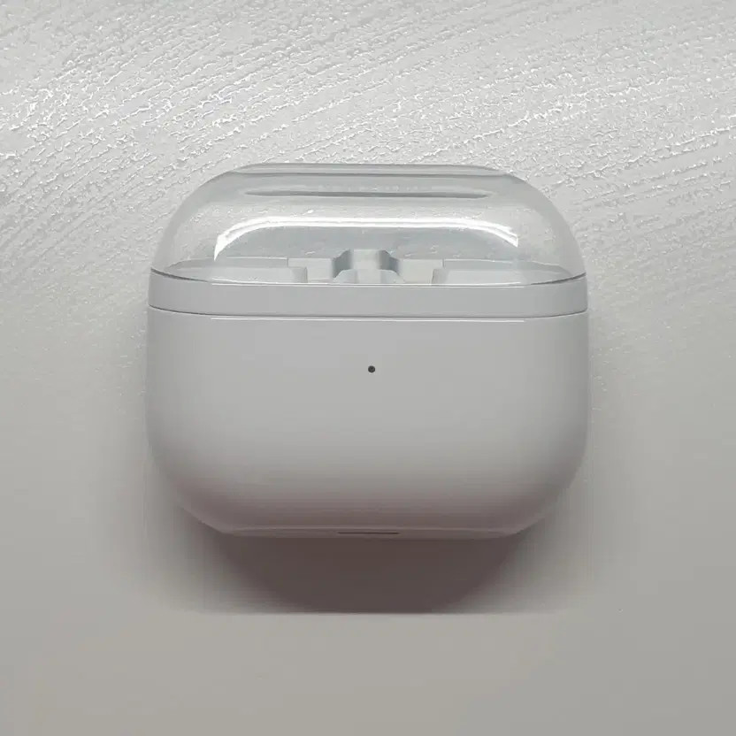 Buds3 Pro White Wireless Earbuds (S Grade, Excellent Condition)