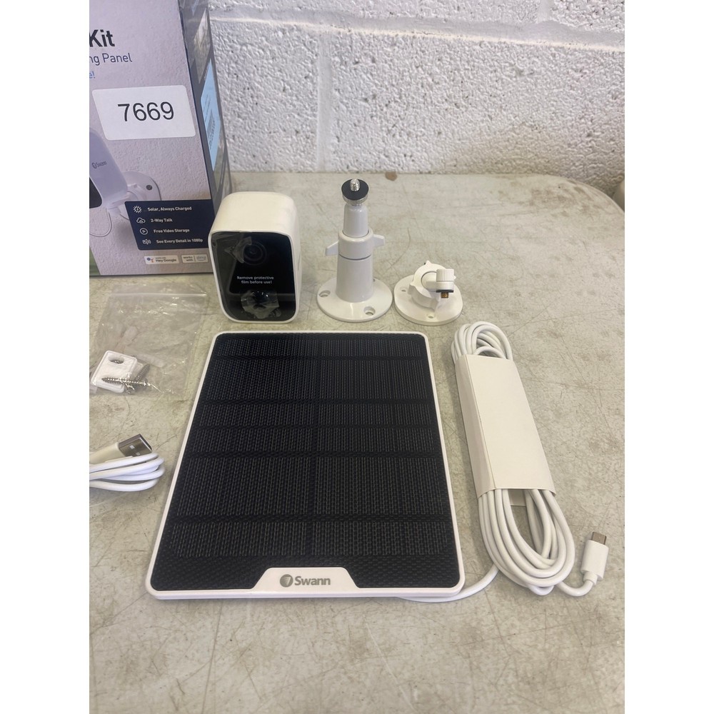 Swann CoreCam Wireless Security Camera with Solar Charging Panel Night Vision