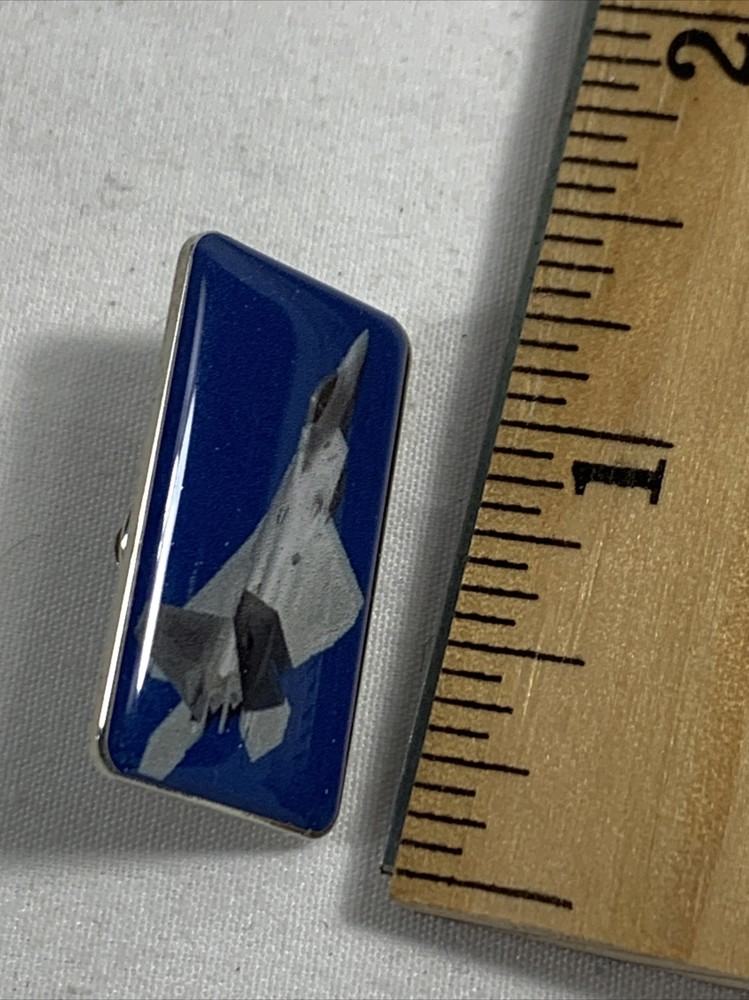 USAF Lockheed Boeing General Dynamics F-22 Hat Lapel Colored Pictured Pin