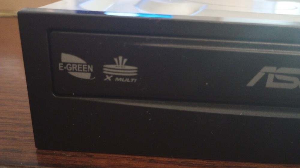 Asus DVD /CD Expandable Internal Rewritable Disc For PC Desktop Computer