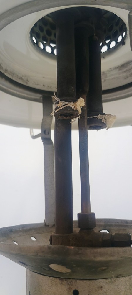 Coleman 220E & 220F Gas Lantern (2 Lamps)