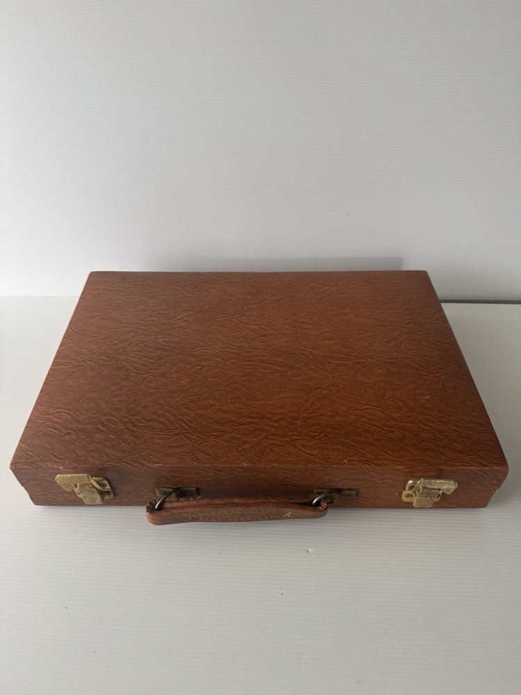 Vintage Backgammon Set Game Deluxe Cork Board Brown Solid Briefcase Complete