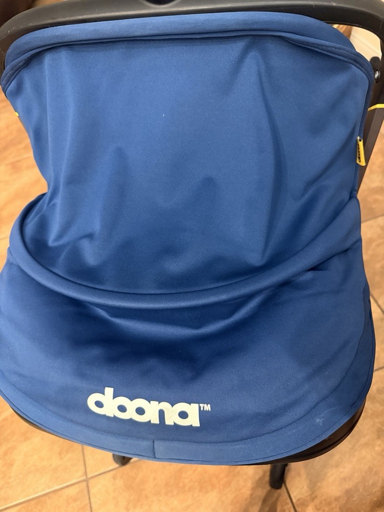 Doona Carriage Stroller Black with Blue Canopy Folding Infant Single