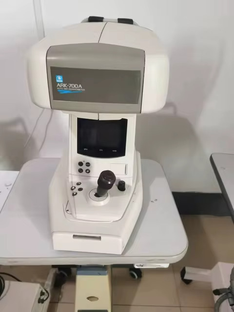NIDEK ARK-700A Autorefractor/Keratometer - White