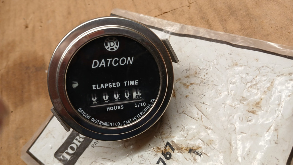 toro 108767 Datcon hour gauge 776UT