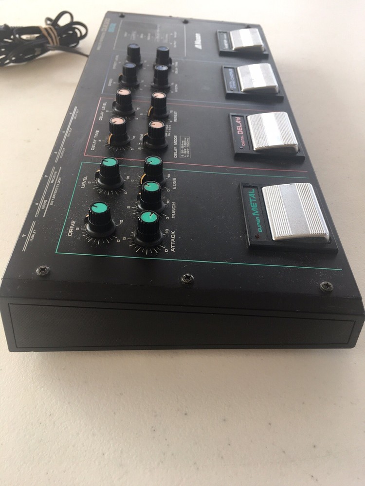 Maxon DUE-3 Digital Multi Effects Processor Vintage Super Metal Delay Chorus