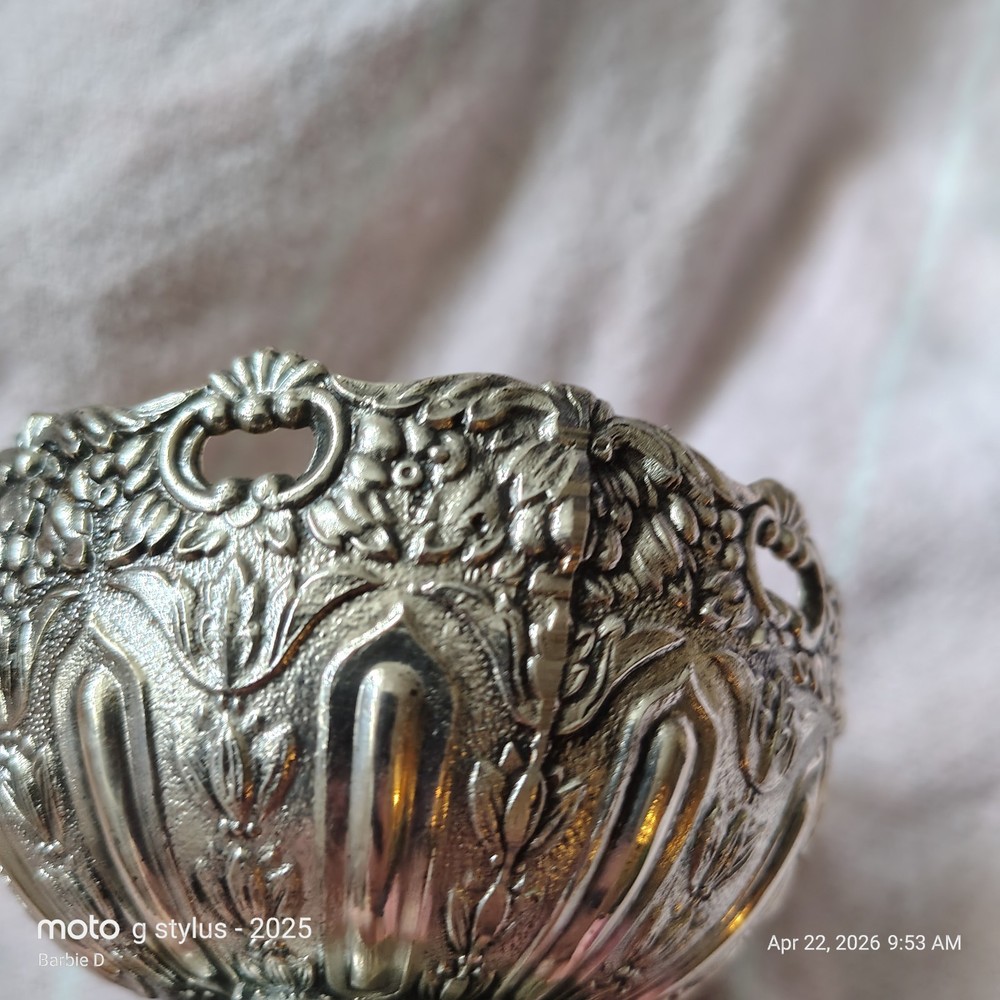 Raimond Silverplate Victorian Flora Pattern Bowl. B