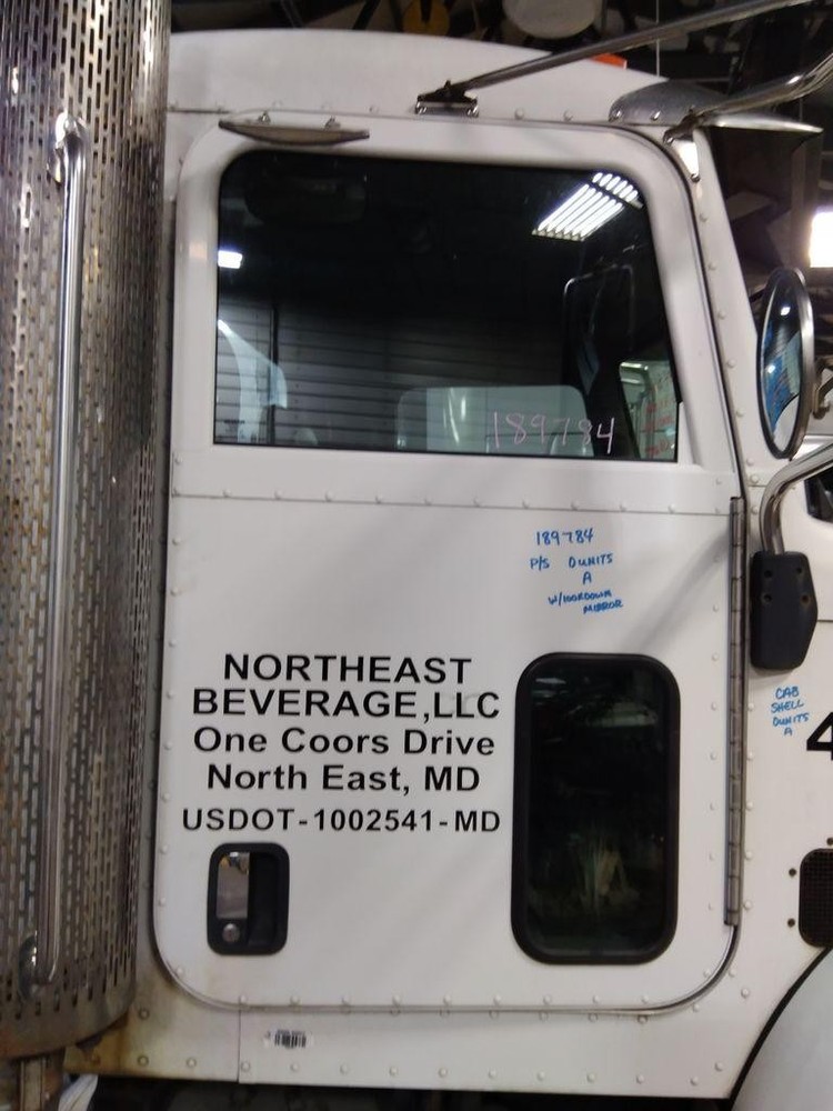 For 2009 PETERBILT 335 2005-2010 DOOR ASSEMBLY Right ,  MD