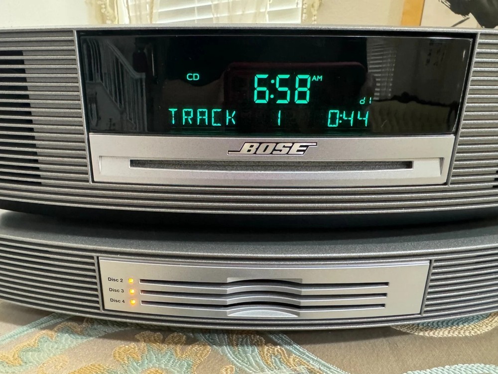 Bose Wave Music System III CD AM/FM W/ 3 CD Changer & Remote Control