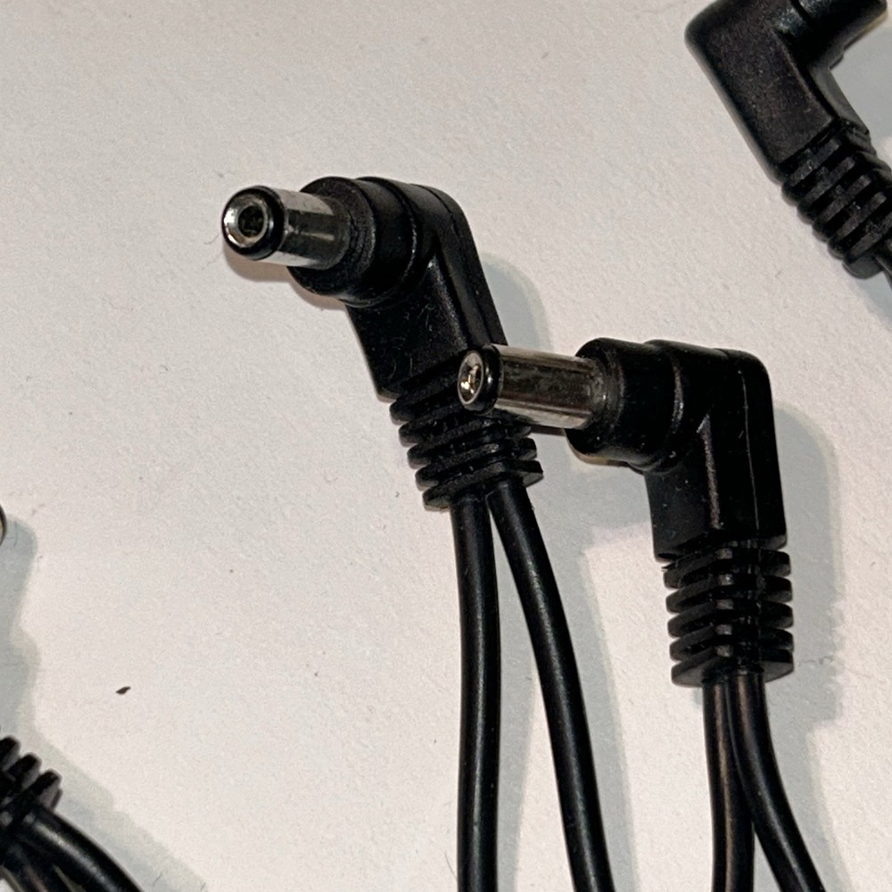 Right-Angle Daisy Chain Power Cable for Guitar Pedals Power Supply chain