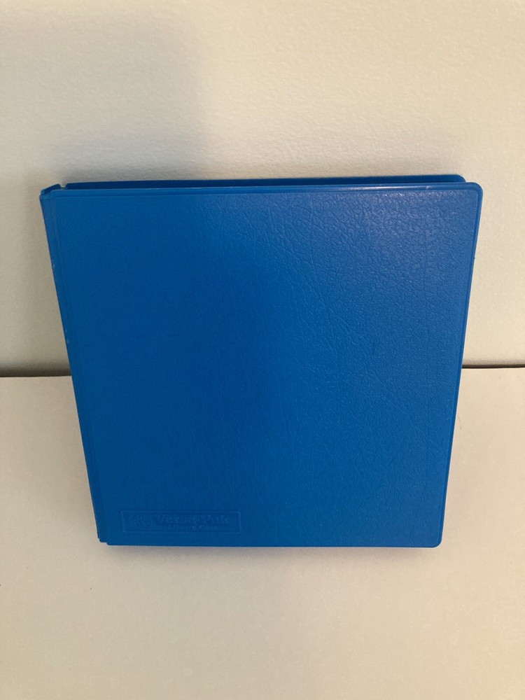 Vintage Versa-Pak 5.25" Floppy Disk Portable Library Case with original sleeve