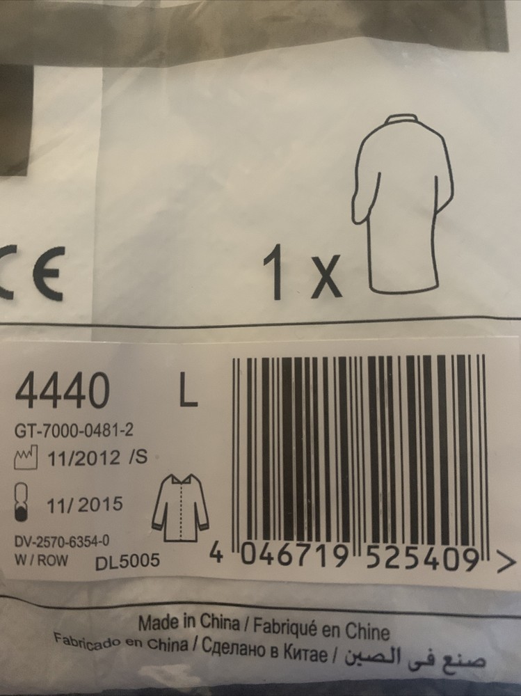 3M Disposable Lab Coat 4440 Large
