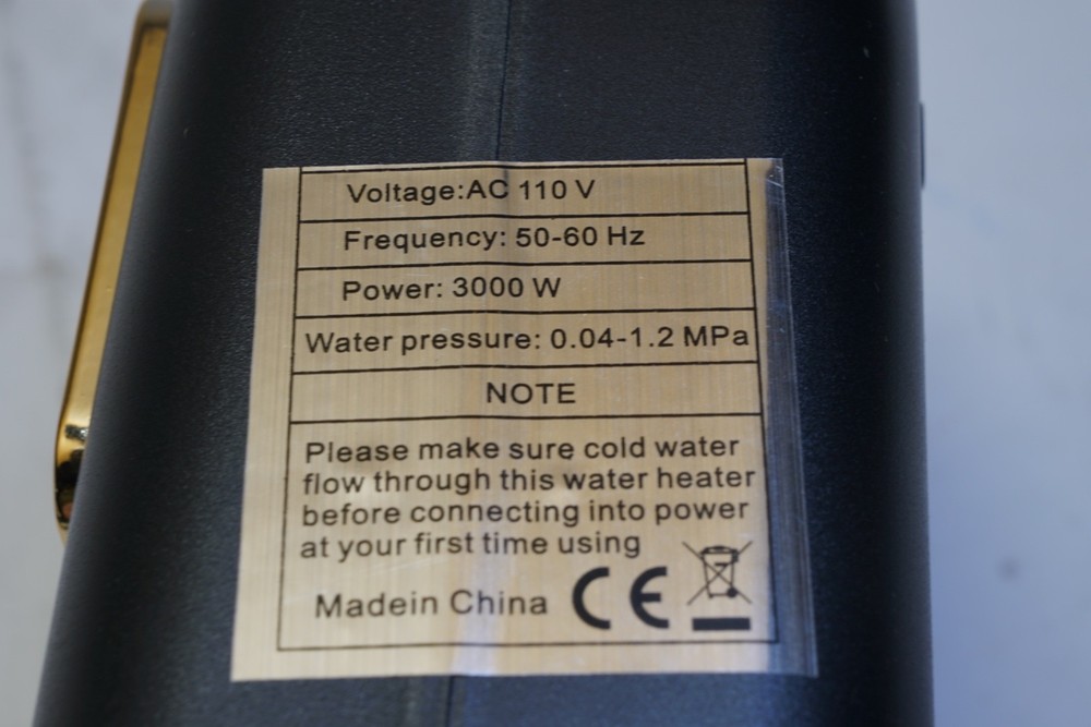 New Tankless Water Heater 110V 3000W Electric On Demand Hot Water 0.04-1.2 MPa