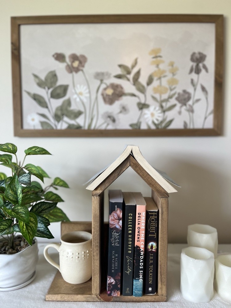Book Nook - Mini Bookshelf & Placeholder!
