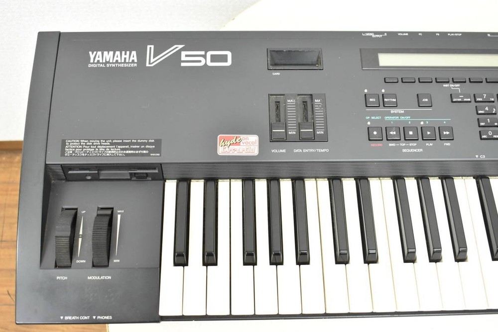Yamaha V50 Synthesizer 61-Key Keyboard