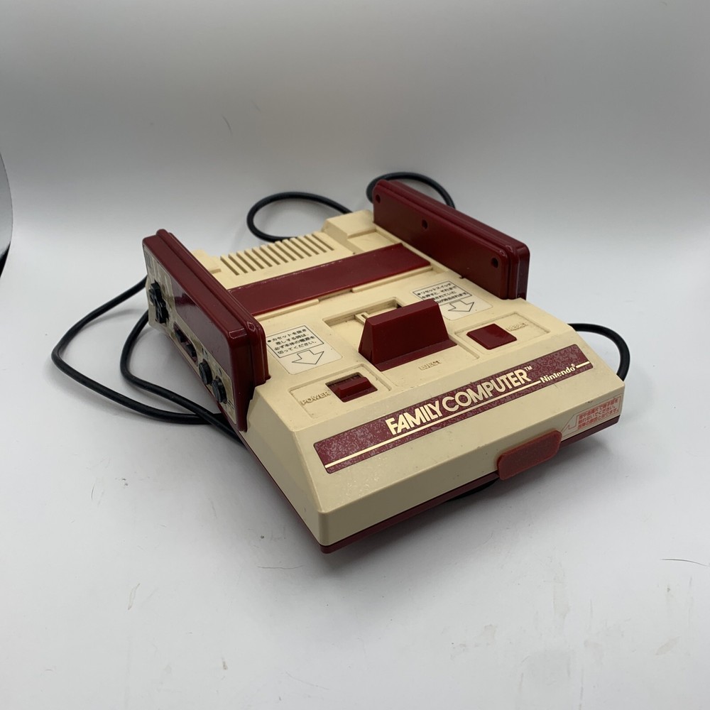 Nintendo Famicom. Tested, working condition!