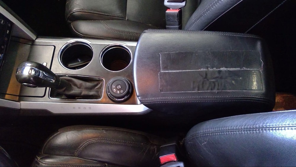 Used Automatic Transmission Shift Lever Assembly fits: 2011 Ford Explorer Grade