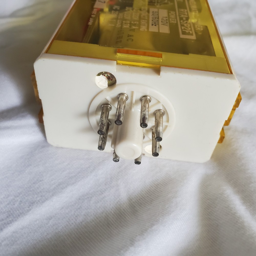 IDEC RTA-SP2F PNEUMATIC TIMER RELAY