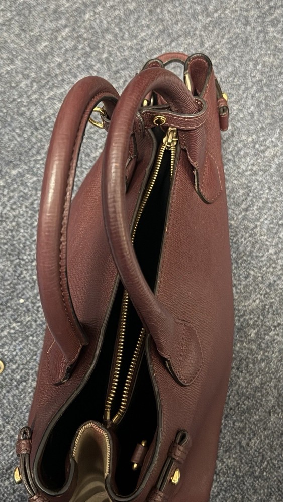 Burberry Medium Tote Handbag/shoulder Leather Bag